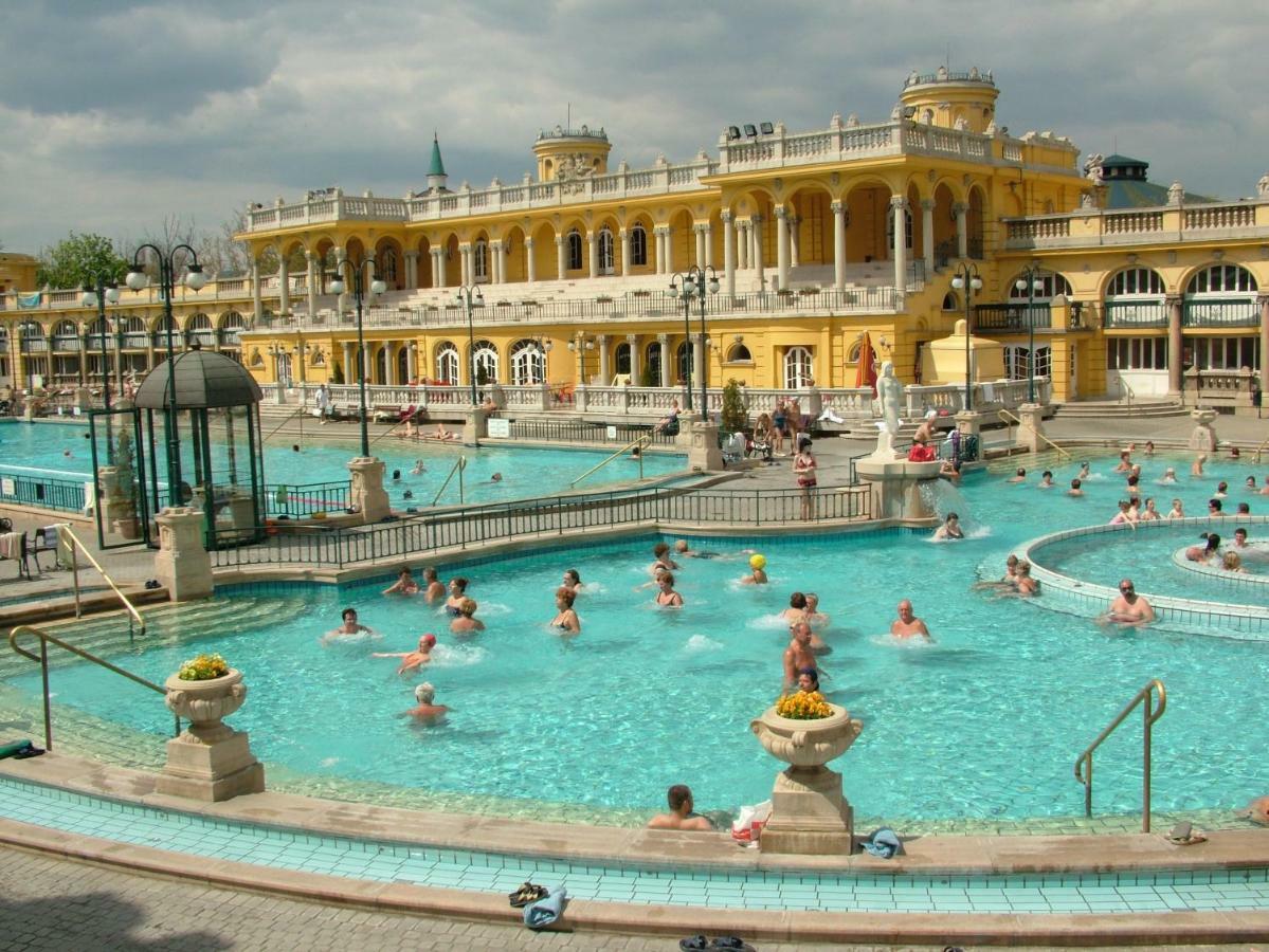 Andrassy Boulevard Budapest Exterior foto